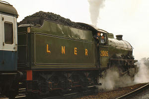 4025